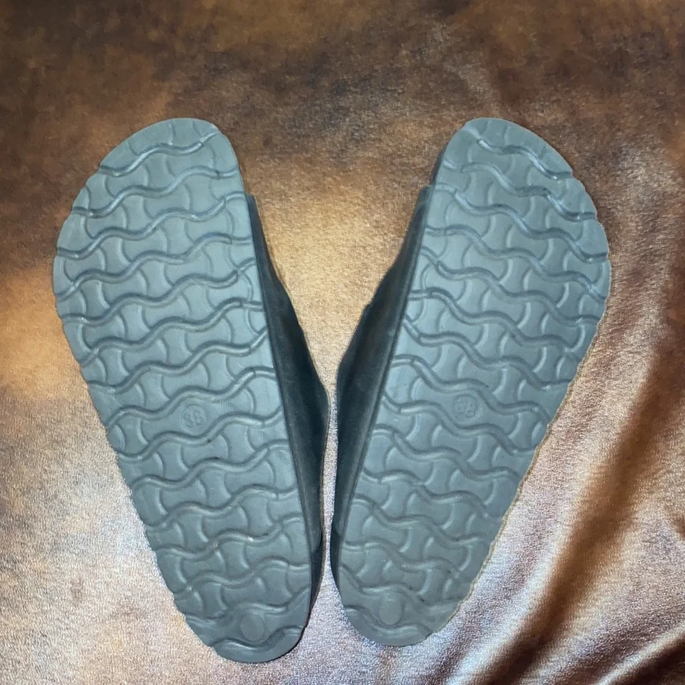 🛍️Black adjustable sandals!